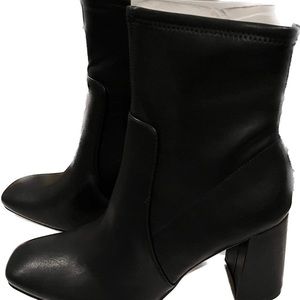 Square Toe boots. Black, Size 10! Chunky Heel. Heel 3.4”
